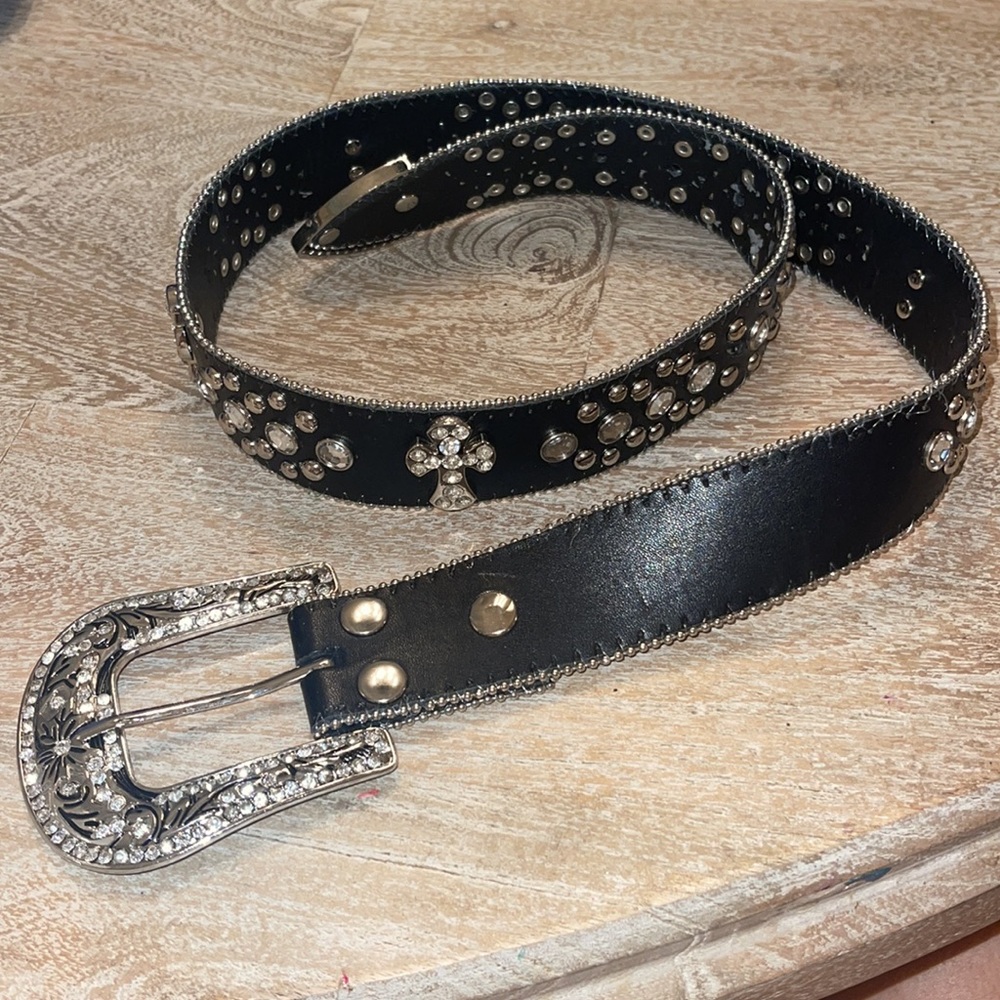 Cross studded embellished unisex black leather belt. Cross design.